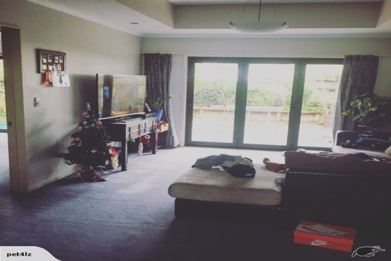 Photo of property in 21 Rhone Avenue, Te Atatu Peninsula, Auckland, 0610