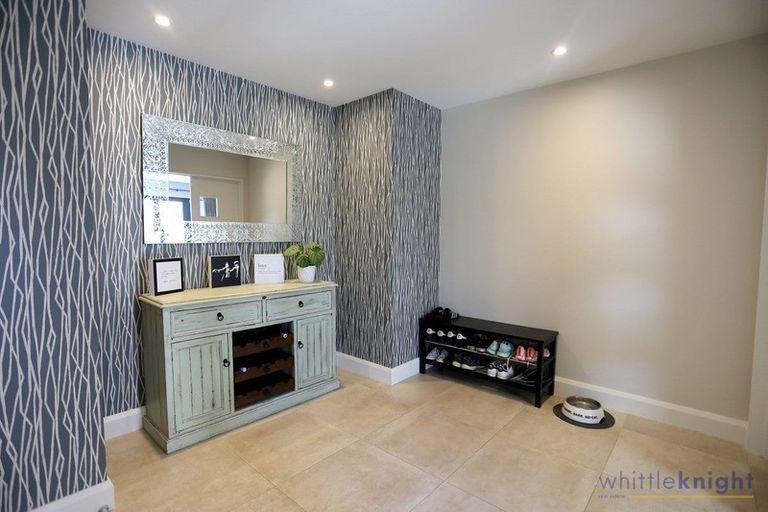 Photo of property in 5 Skyedale Drive, Harewood, Christchurch, 8051