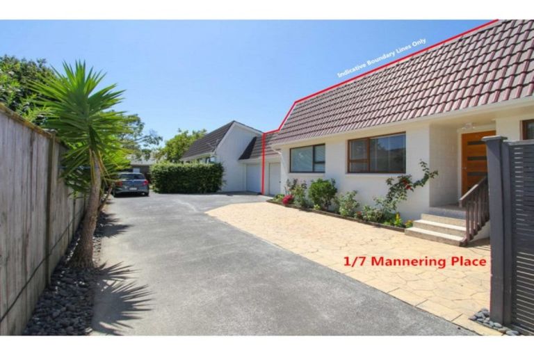 Photo of property in 1/7 Mannering Place, Hillcrest, Auckland, 0627