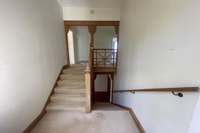 Photo of property in 9 Wadestown Road, Wadestown, Wellington, 6012