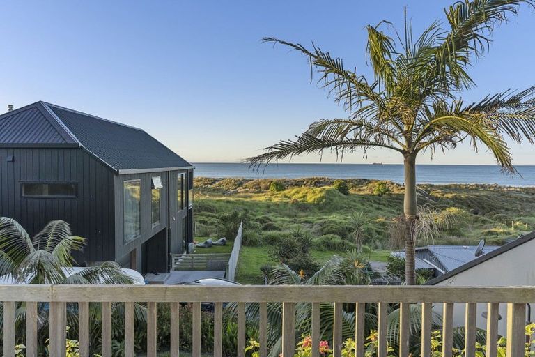 Photo of property in 5b Pacific View Road, Papamoa Beach, Papamoa, 3118