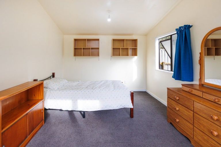 Photo of property in 2 Oban Place, Awapuni, Palmerston North, 4412