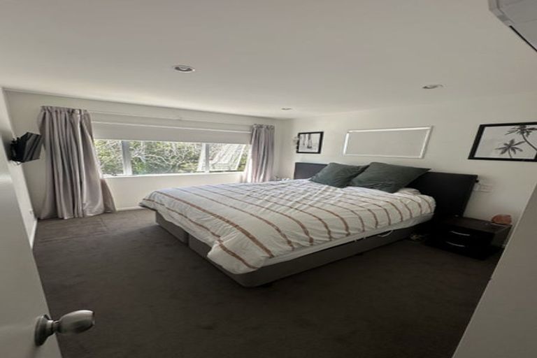 Photo of property in 7/22 Northcross Drive, Oteha, Auckland, 0632