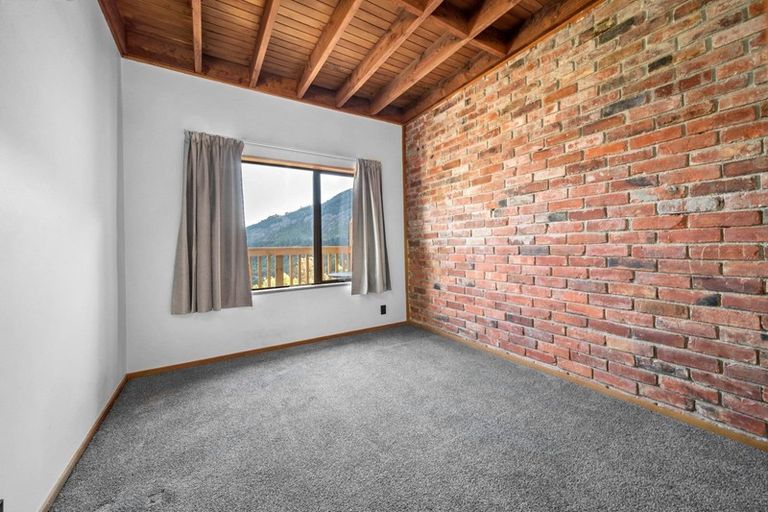 Photo of property in 24b Mckerrow Place, Sunshine Bay, Queenstown, 9300