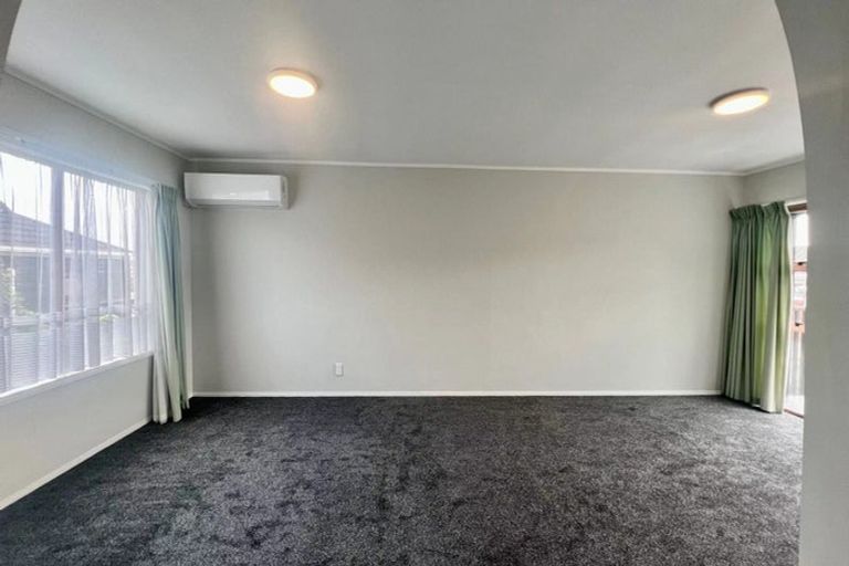 Photo of property in 3/8 Hart Road, Hauraki, Auckland, 0622