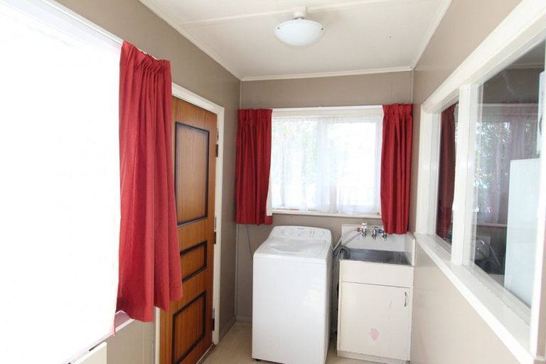 Photo of property in 15 Kiwi Street, Pahiatua, 4910