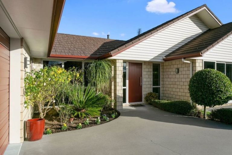 Photo of property in 23 Lilac Close, Cambridge, 3434