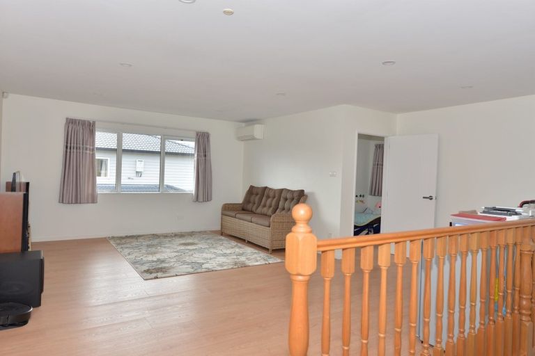 Photo of property in 16 Orchard Terrace, Riverhead, 0820