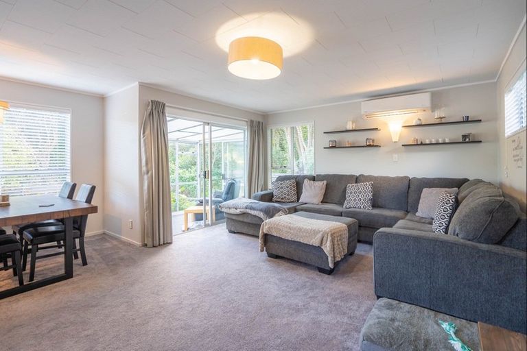 Photo of property in 5b Sea Vista Drive, Pukerua Bay, 5026