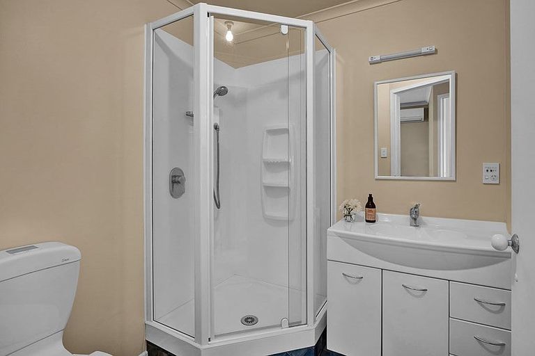 Photo of property in 14 Montana Place, Merrilands, New Plymouth, 4312