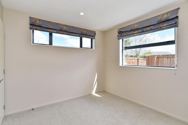 Photo of property in 27 Coolspring Way, Redwood, Christchurch, 8051