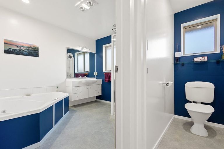 Photo of property in 19 Springs Road, Hornby, Christchurch, 8042