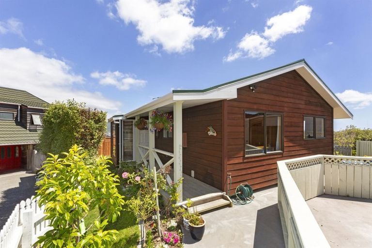 Photo of property in 16 Solway Place, Papakowhai, Porirua, 5024