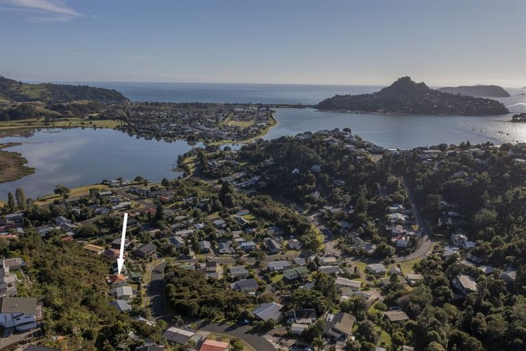 Photo of property in 33 Windsor Drive, Tairua, 3508