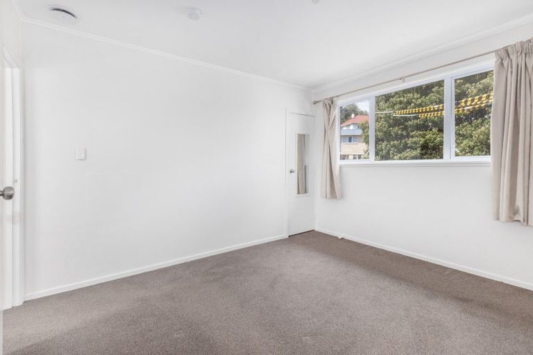 Photo of property in 1a-b Devon Place, Cannons Creek, Porirua, 5024