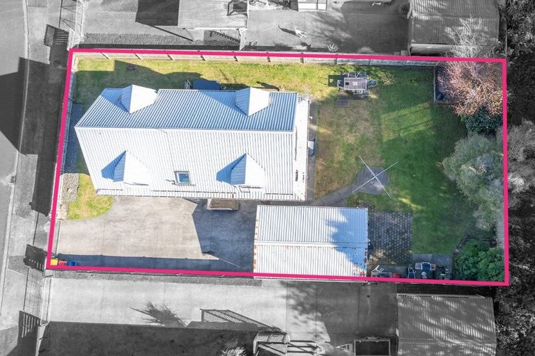 Photo of property in 8 Hamua Place, Waitara, 4320