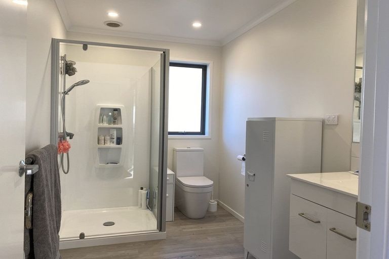 Photo of property in 6 Nukuroa Close, Waitara, 4320