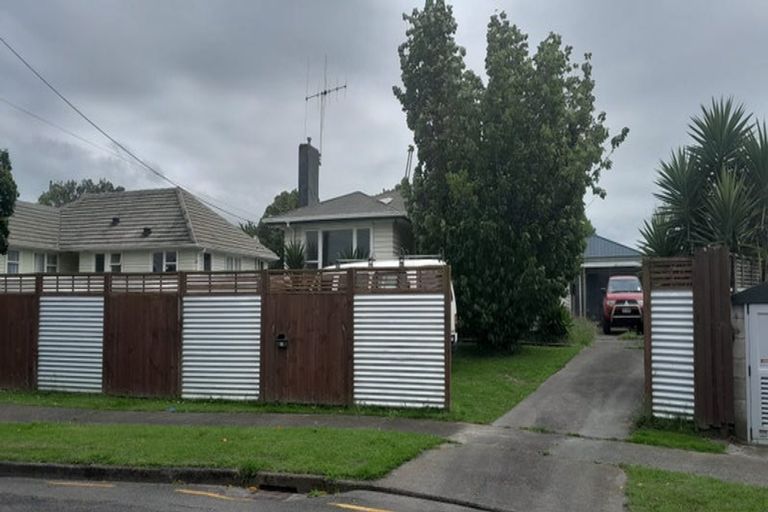 Photo of property in 35 Wilson Crescent, Highbury, Palmerston North, 4412
