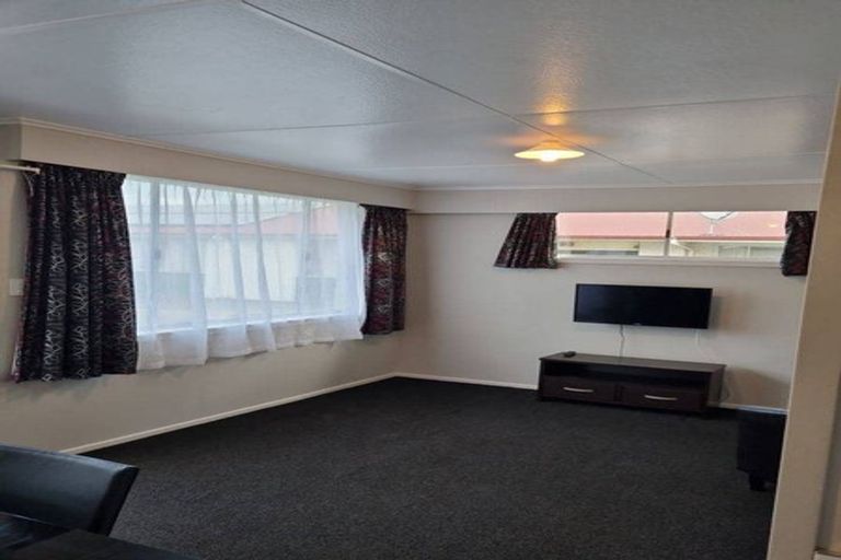 Photo of property in 2 Totara Street, Trentham, Upper Hutt, 5018