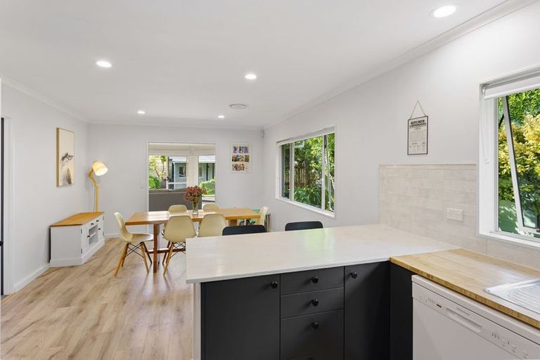 Photo of property in 399b Te Moana Road, Waikanae, 5036