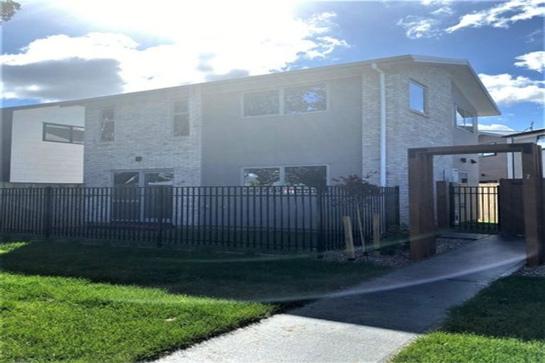 Photo of property in 2 Collingwood Street, Waterloo, Lower Hutt, 5011