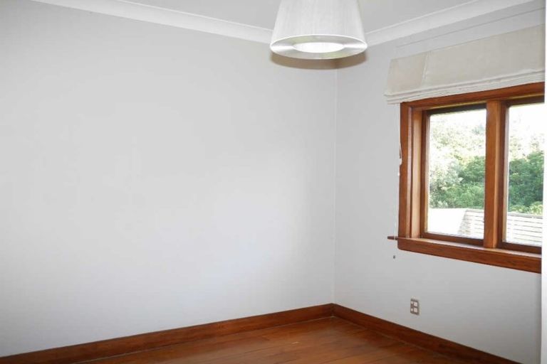 Photo of property in 62 Renown Road, Raumati South, Paraparaumu, 5032