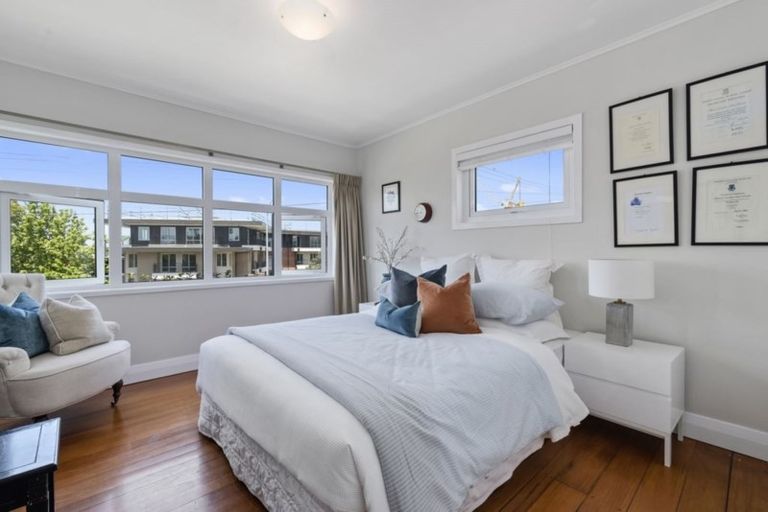 Photo of property in 12 Ngataringa Road, Devonport, Auckland, 0624