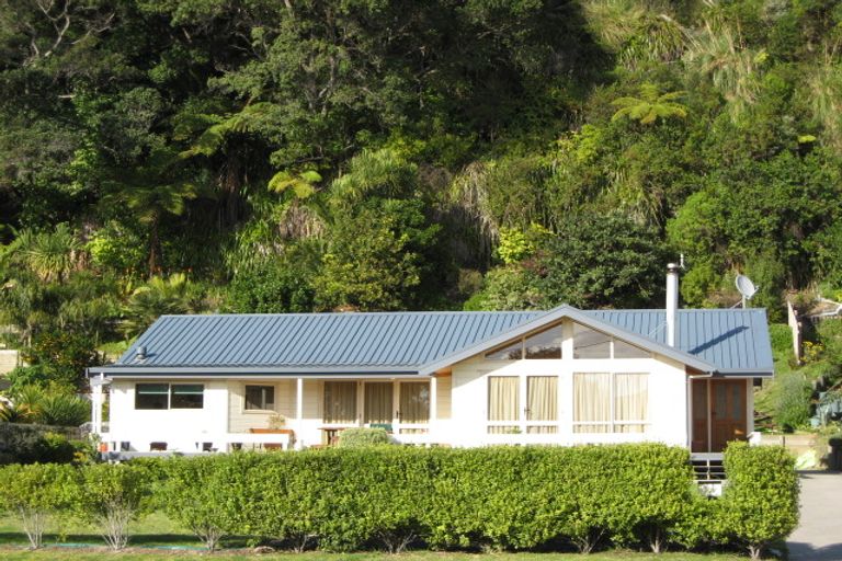 Photo of property in 128 Pohutukawa Avenue, Ohope, 3121