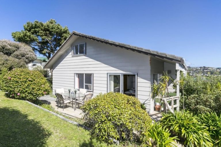 Photo of property in 7 Guadeloupe Crescent, Grenada Village, Wellington, 6037