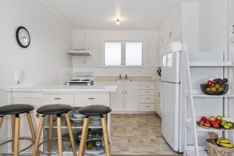 Photo of property in 22 Karewa Parade, Papamoa Beach, Papamoa, 3118