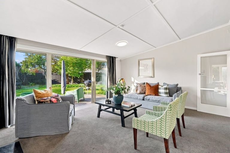 Photo of property in 102 Paparoa Street, Papanui, Christchurch, 8053