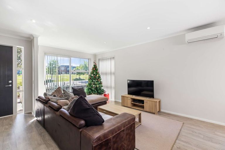 Photo of property in 13 De Havilland Road, Hobsonville, Auckland, 0616