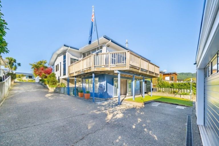 Photo of property in 40 Sunbrae Drive, Silverstream, Upper Hutt, 5019