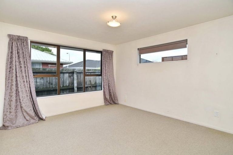 Photo of property in 1/271 Wairakei Road, Bryndwr, Christchurch, 8053