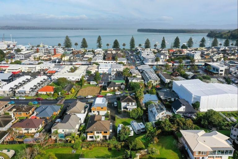 Photo of property in 39 May Street, Mount Maunganui, 3116