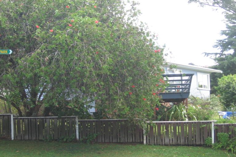 Photo of property in 64 Hilling Street, Titirangi, Auckland, 0604