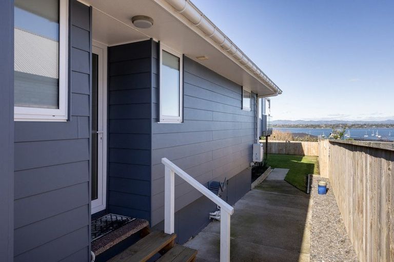 Photo of property in 35 Coppelia Avenue, Omokoroa, 3114