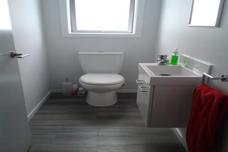 Photo of property in 3 Wangapeka Way, Aotea, Porirua, 5024