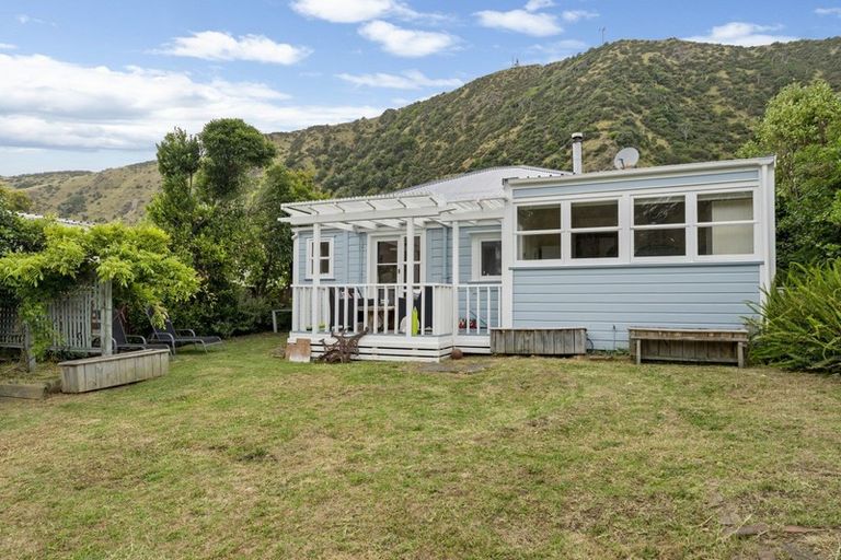 Photo of property in 11 Tilley Road, Paekakariki, 5034