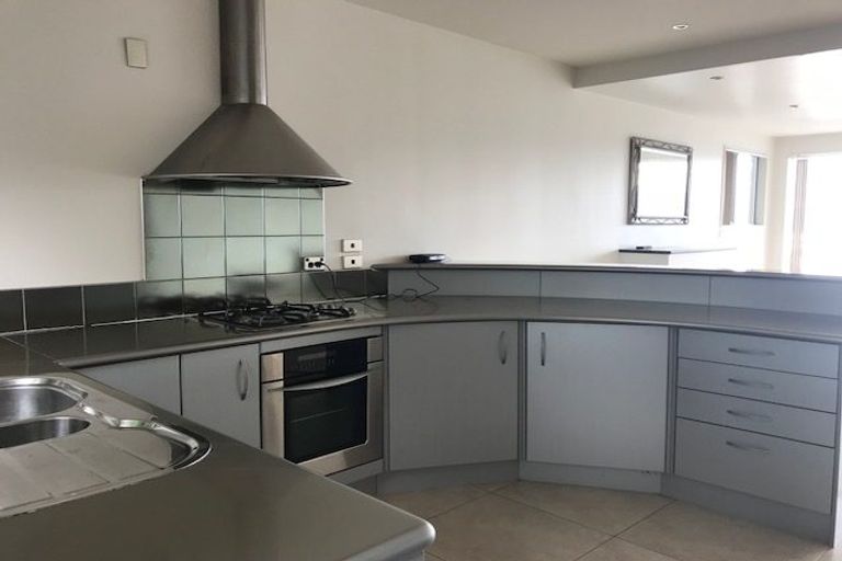 Photo of property in 20 Thane Road, Roseneath, Wellington, 6011