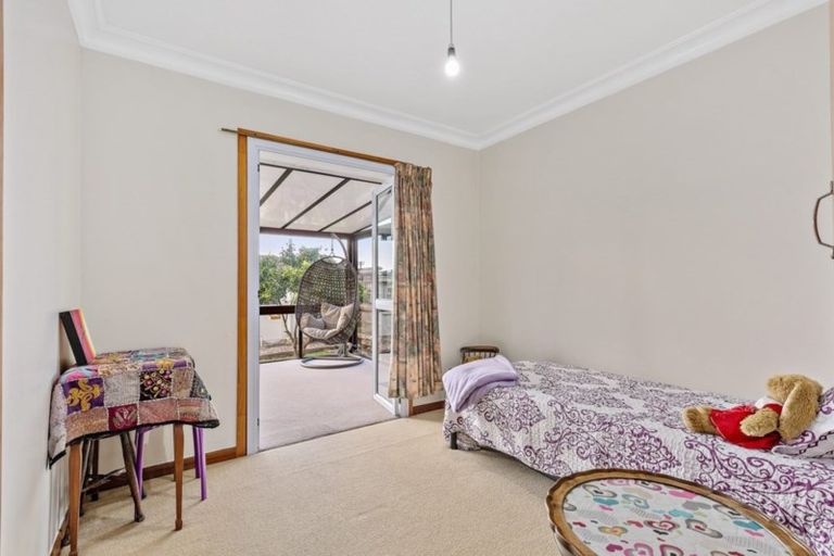 Photo of property in 21 Springs Road, Parakai, 0830