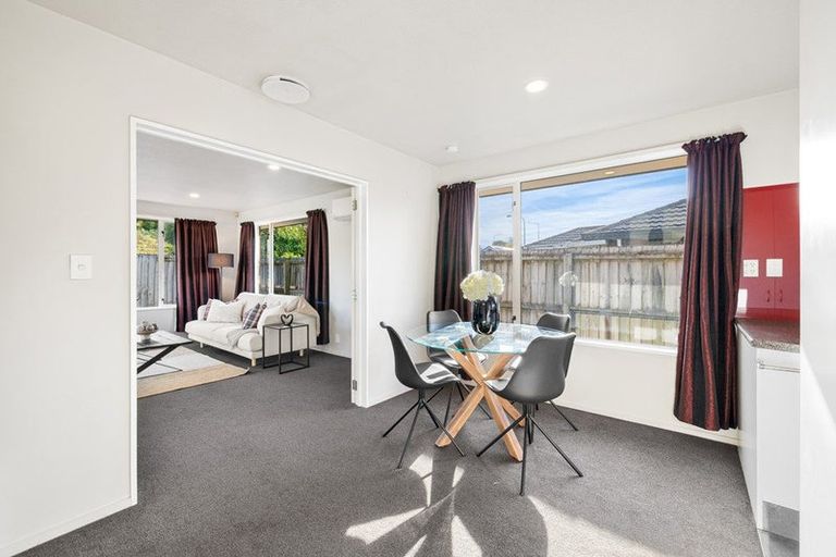Photo of property in 2/17 Cardigan Bay Place, Addington, Christchurch, 8024