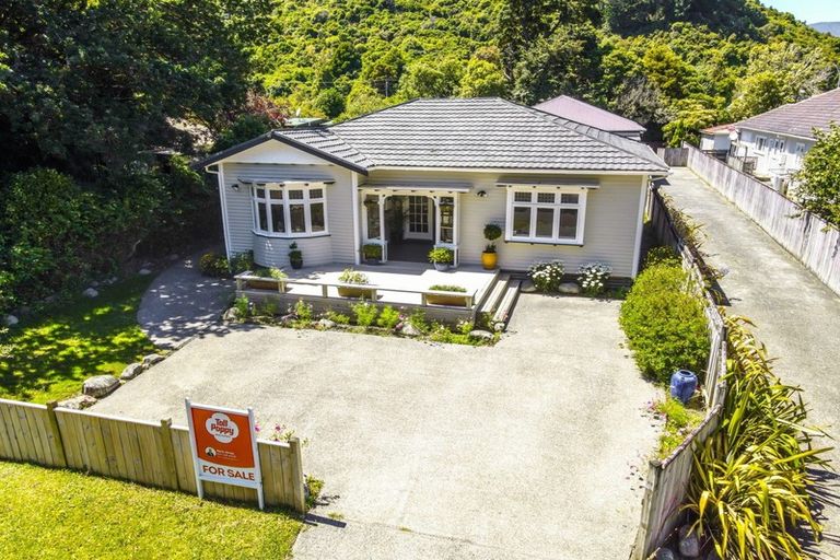 Photo of property in 25 Black Beech Street, Birchville, Upper Hutt, 5018