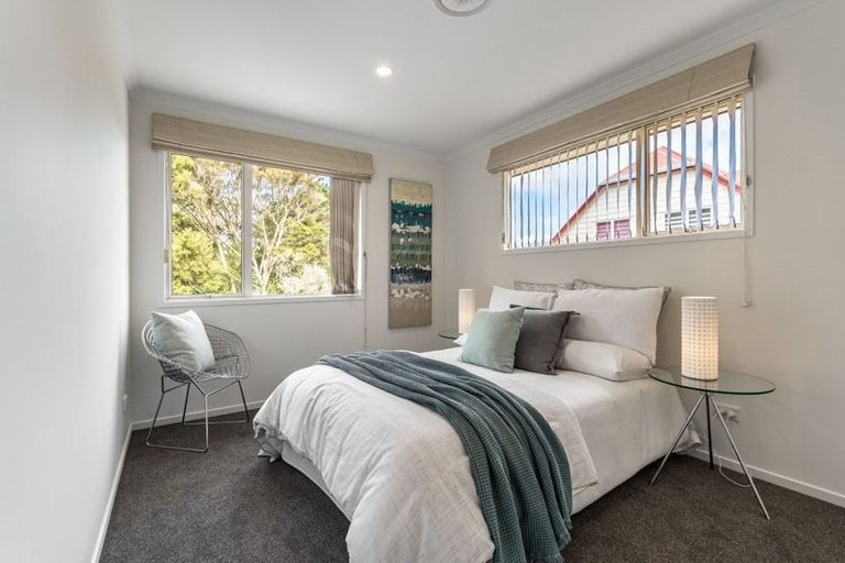 Photo of property in 28a Park Road, Glenfield, Auckland, 0629