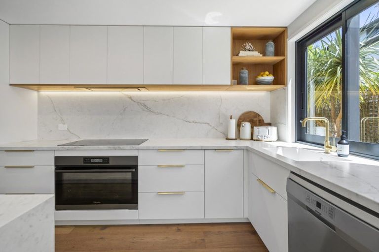 Photo of property in 2/236 Beach Road, Campbells Bay, Auckland, 0630