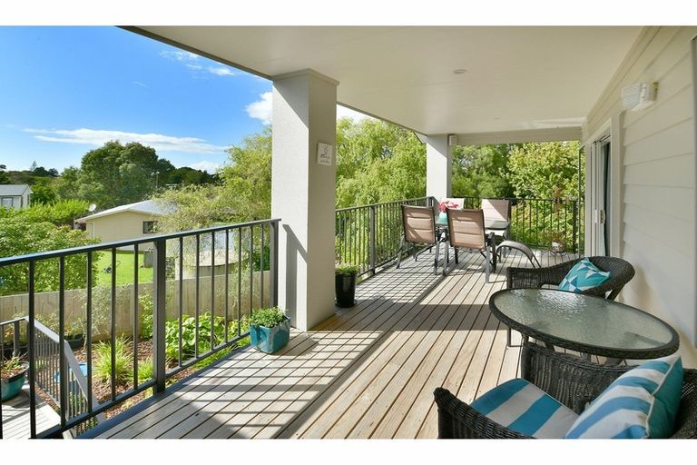 Photo of property in 5a Melia Place, Stanmore Bay, Whangaparaoa, 0932