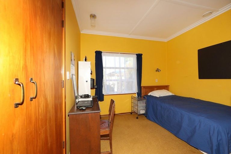 Photo of property in 213 Mcleod Street, Camberley, Hastings, 4120