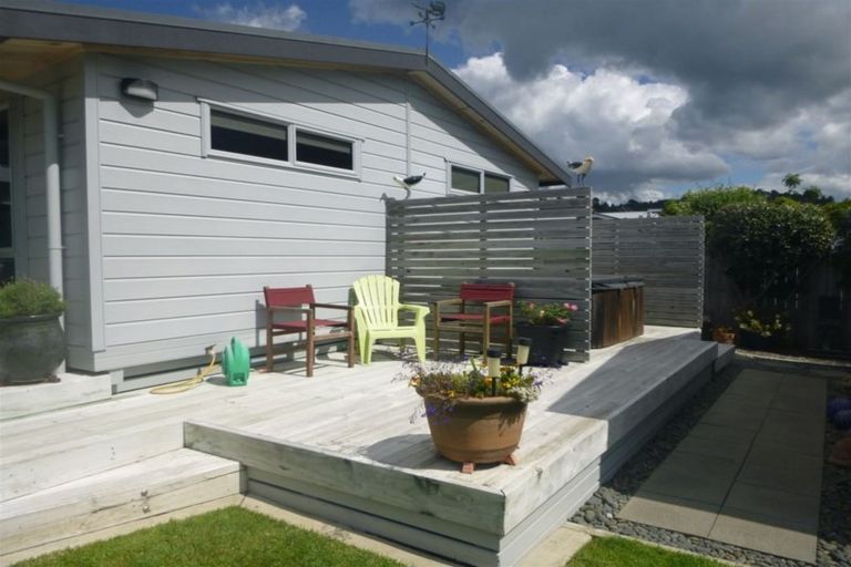 Photo of property in 211 Given Avenue, Whangamata, 3620