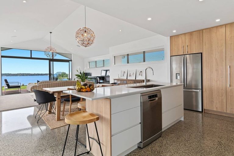 Photo of property in 71 Lynley Park Drive, Omokoroa, 3114