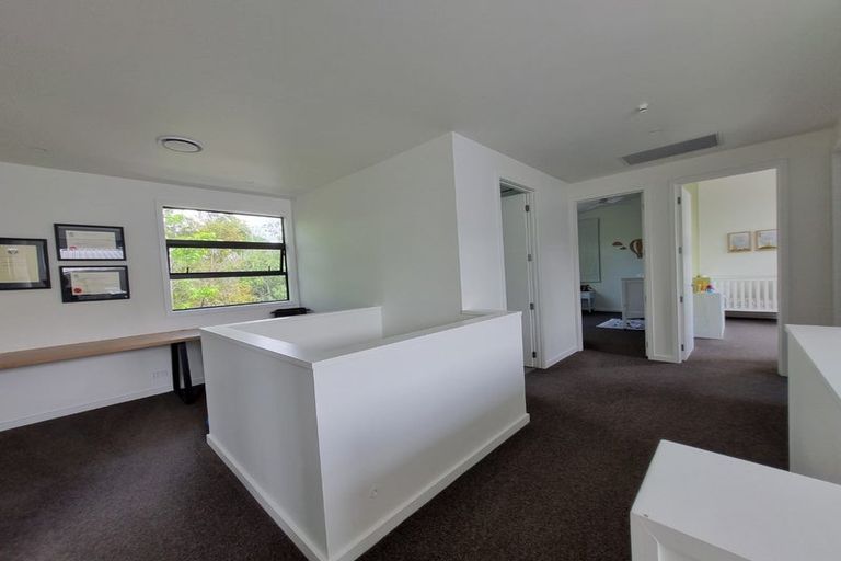 Photo of property in 4a Manon Crescent, Greenhithe, Auckland, 0632